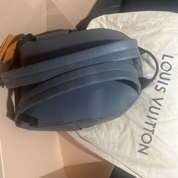 Louis Vuitton brand new with receipt - Picture 5 of 7